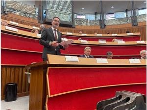 Kompatscher parla in aula